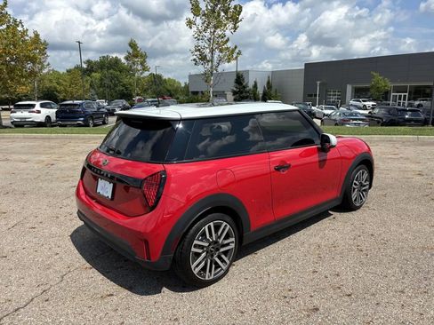 Certified 2025 MINI Cooper S image 7