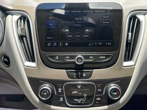 Used 2021 Chevrolet Malibu LS FWD image 17