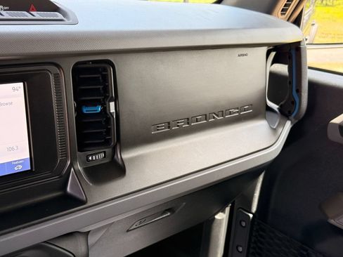 Used 2023 Ford Bronco Black Diamond AWD/4WD image 19