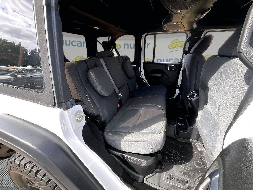 Used 2024 Jeep Wrangler Unlimited AWD/4WD image 16