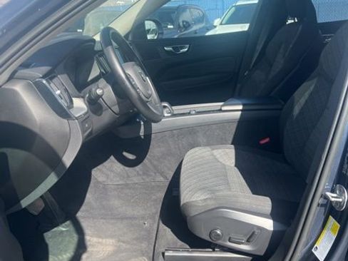 Used 2023 Volvo XC60 B5 Core w/ Climate Package image 18