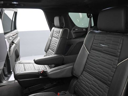 Used 2023 Cadillac Escalade Sport Platinum image 25