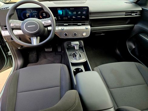 New 2026 Hyundai Kona SE image 8