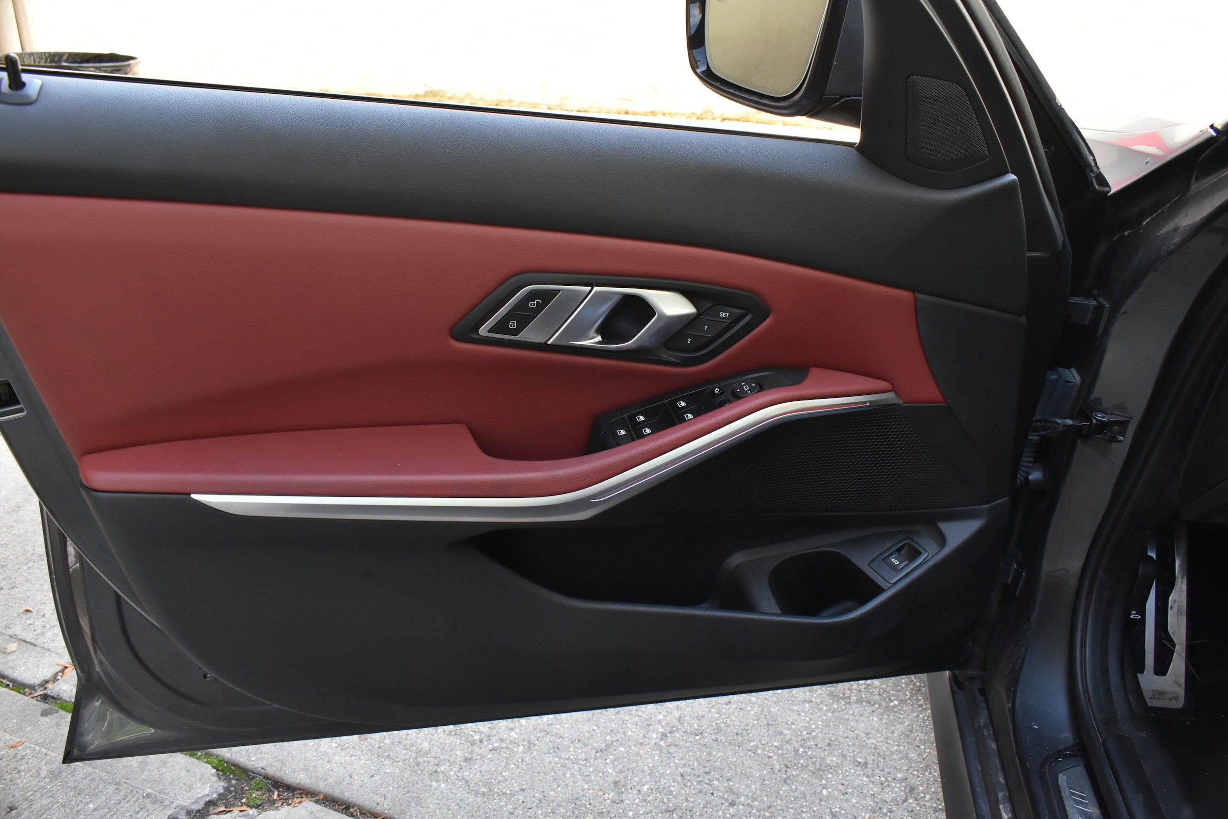 Used 2022 BMW 330i Sedan w/ M Sport Package RWD image 17