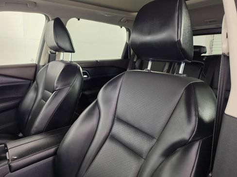 Used 2021 Nissan Rogue SV w/ Premium Package FWD image 19