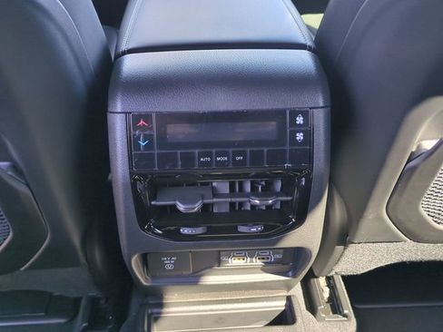 New 2025 Jeep Grand Cherokee L Altitude image 28