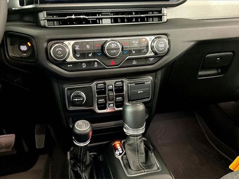 New 2026 Jeep Gladiator Sport image 7