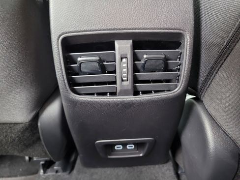 Used 2025 Toyota Corolla Cross AWD Hybrid image 16