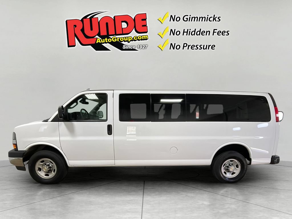Used 2024 Chevrolet Express 3500 LT w/ LT Preferred Equipment Group RWD image 3