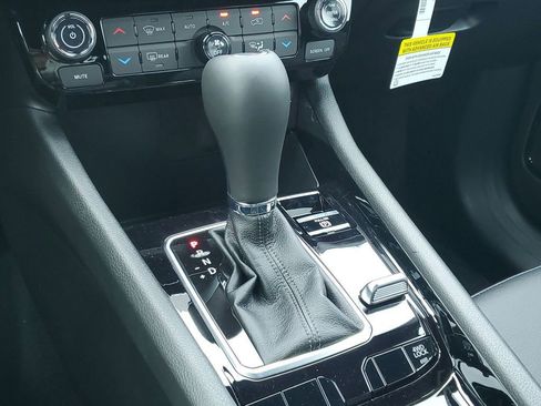 New 2026 Jeep Compass Limited image 30