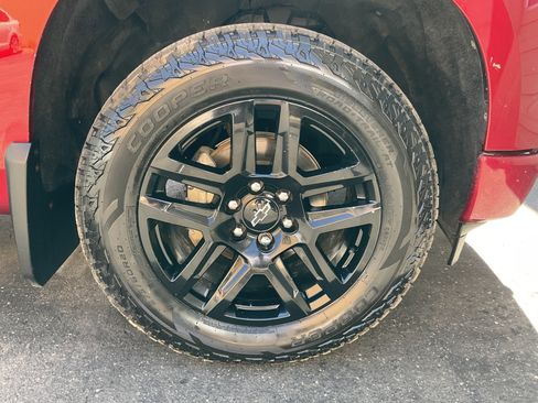 Used 2023 Chevrolet Silverado 1500 RST AWD/4WD image 12