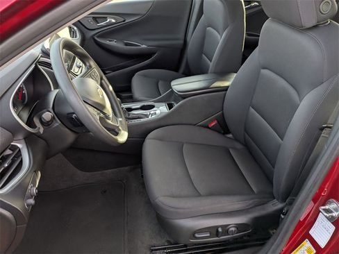 Used 2024 Chevrolet Malibu LT image 18