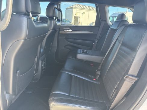 Used 2019 Jeep Grand Cherokee Limited X image 18