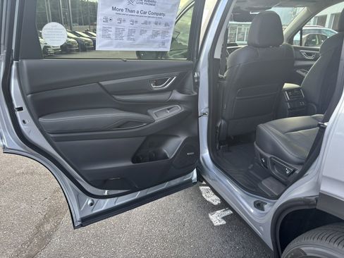 New 2025 Subaru Ascent Limited image 30
