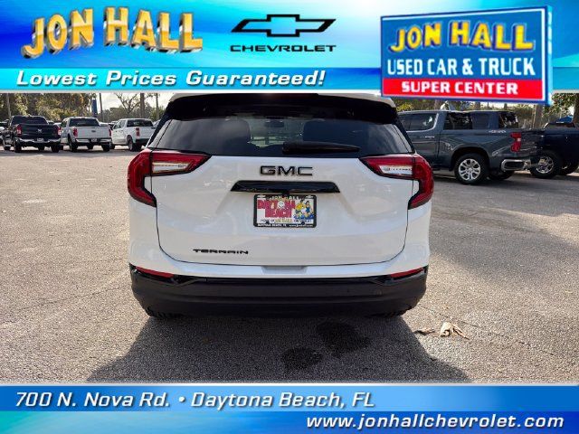 Used 2023 GMC Terrain SLE w/ Driver Convenience Package FWD image 9