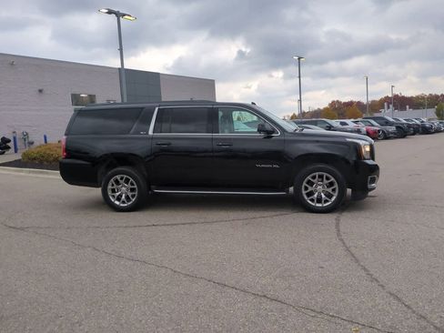 Used 2020 GMC Yukon XL SLT w/ Open Road Package image 9