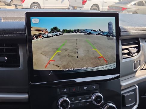 Used 2024 Ford Expedition XLT AWD/4WD image 25