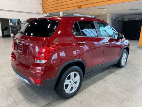 Used 2020 Chevrolet Trax LT w/ Driver Confidence Package image 5