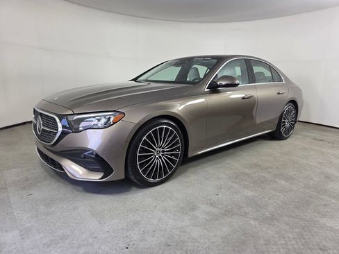 Certified 2025 Mercedes-Benz E 450 4MATIC Sedan image 8