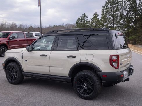 Used 2025 Ford Bronco Sport Outer Banks w/ Sasquatch Outer Banks Package AWD/4WD image 7