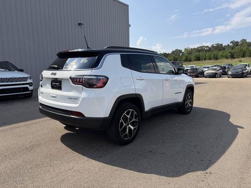 Certified 2025 Jeep Compass Limited AWD/4WD image 6