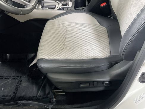 Used 2023 Subaru Forester Premium image 18