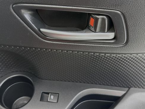 Used 2018 Toyota C-HR XLE image 30