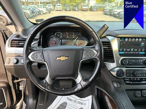 Used 2019 Chevrolet Suburban LT AWD/4WD image 13