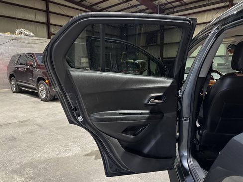 Used 2018 Chevrolet Trax LT w/ LT Convenience Package image 15