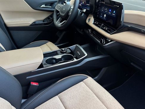 New 2026 Chevrolet Equinox ACTIV w/ Convenience Package III image 21