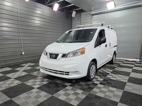 Used 2020 Nissan NV200 S image 32