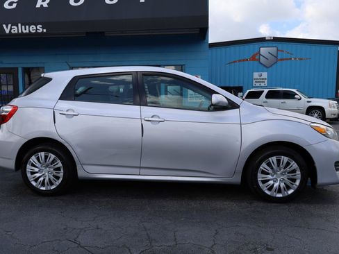 Used 2011 Toyota Matrix FWD image 5
