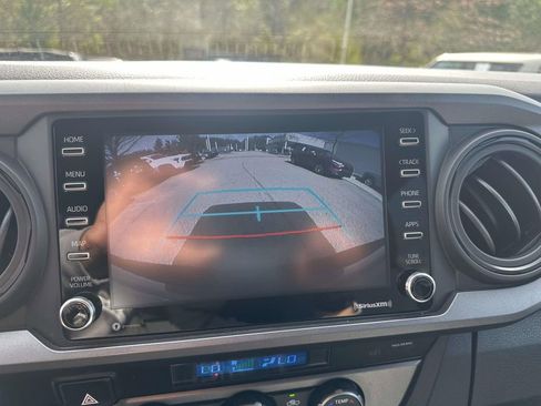 Used 2021 Toyota Tacoma TRD Off-Road w/ Technology Package image 21