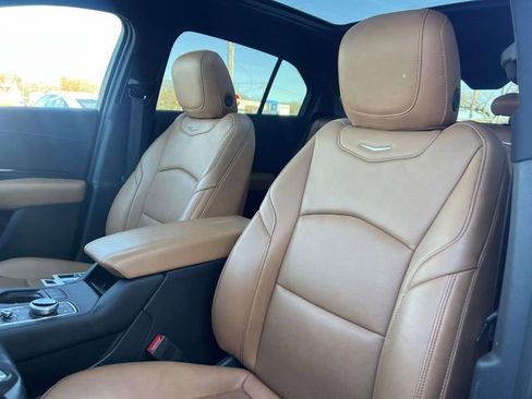 Certified 2024 Cadillac XT4 Sport image 9