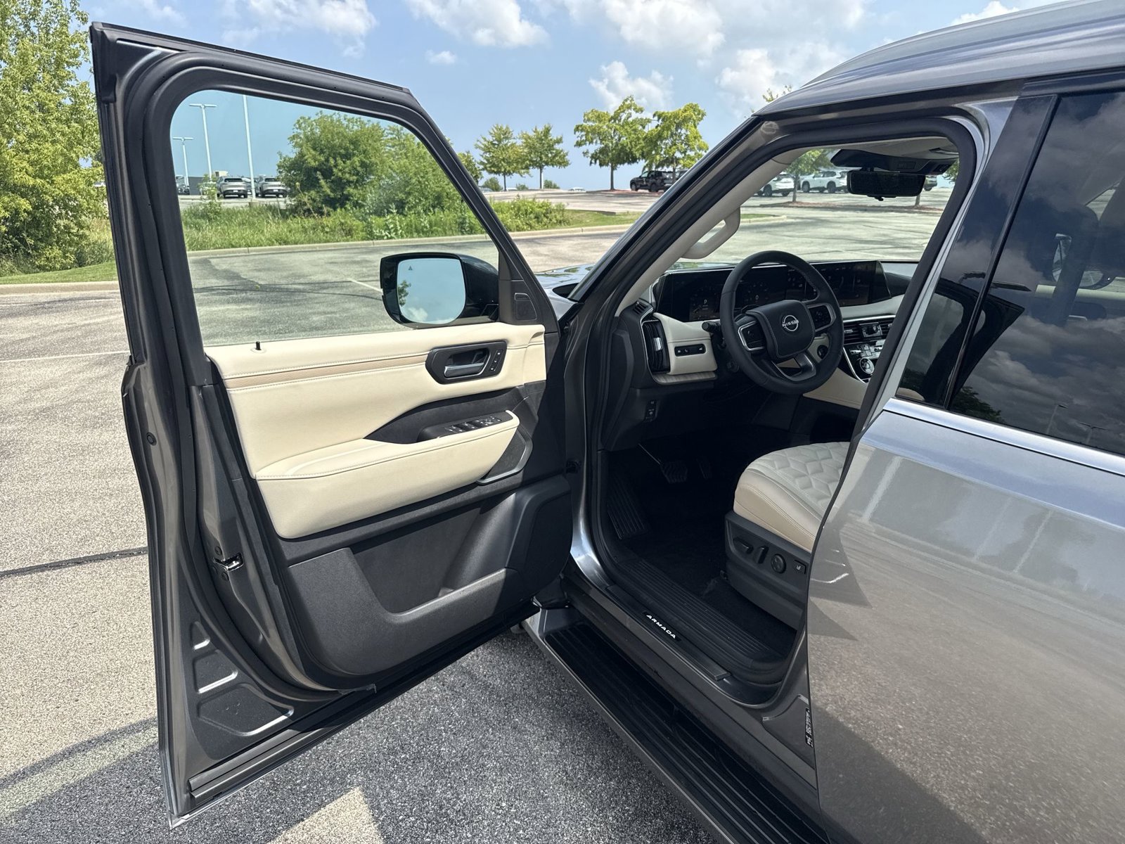 Used 2026 Nissan Armada Platinum Reserve AWD/4WD image 21