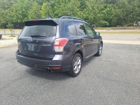 Used 2018 Subaru Forester 2.5i Touring AWD/4WD image 7