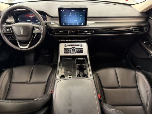 Used 2023 Lincoln Aviator 2WD image 16