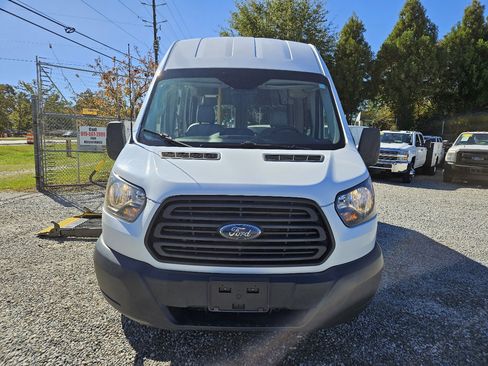 Used 2017 Ford Transit 350 XL image 2