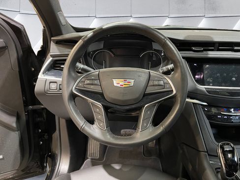Certified 2025 Cadillac XT5 Premium Luxury image 13