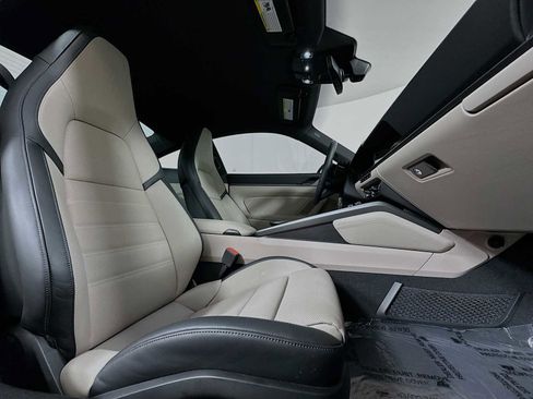 Certified 2025 Porsche 911 Carrera image 27