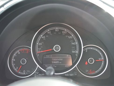 Used 2019 Volkswagen Beetle S image 14