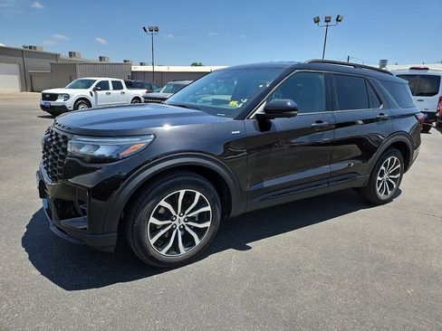 New 2026 Ford Explorer ST-Line RWD image 5
