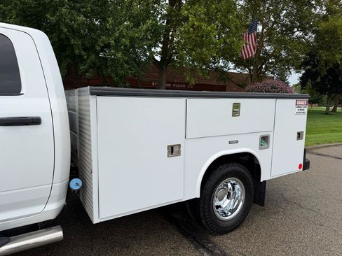 Used 2019 RAM 3500 Tradesman w/ Chrome Appearance Group AWD/4WD image 15