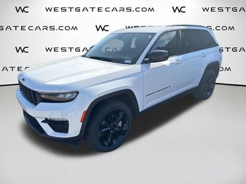 Used 2023 Jeep Grand Cherokee Limited w/ Black Appearance Package AWD/4WD image 1