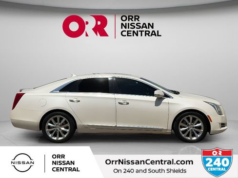 Used 2013 Cadillac XTS Luxury w/ Driver Awareness Package FWD image 5
