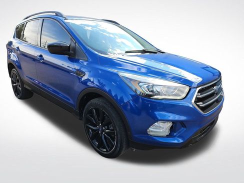 Used 2018 Ford Escape SE w/ SE Sport Appearance Package FWD image 7