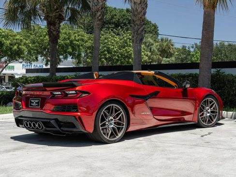 Used 2023 Chevrolet Corvette Z06 w/ Stealth Interior Trim Package RWD image 9