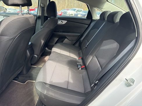 Used 2024 Kia Forte LXS image 31
