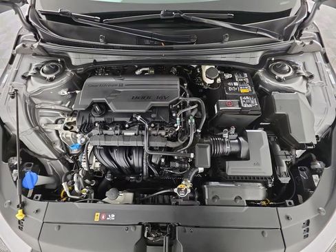 Used 2025 Kia K4 LXS image 47