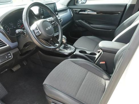 Used 2023 Kia Seltos S FWD image 18